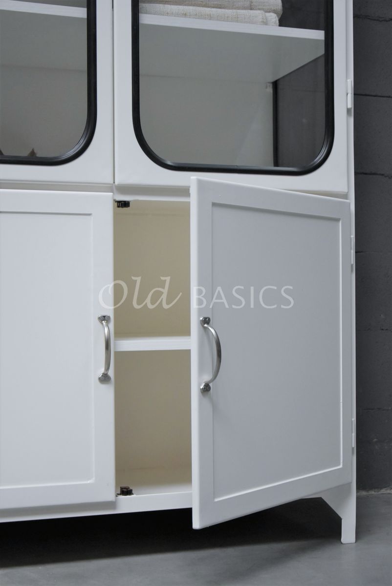 Detail van Apothekerskast Retrique, 2 deuren, RAL9010, wit, materiaal staal